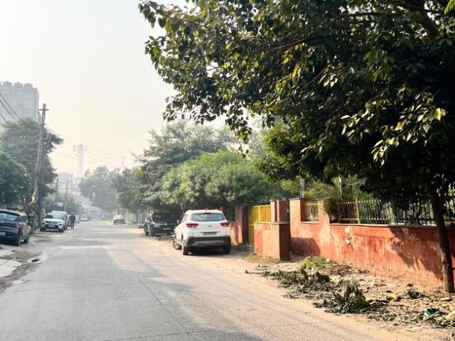 House for sale in Hariana