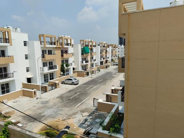 House for sale in Hariana