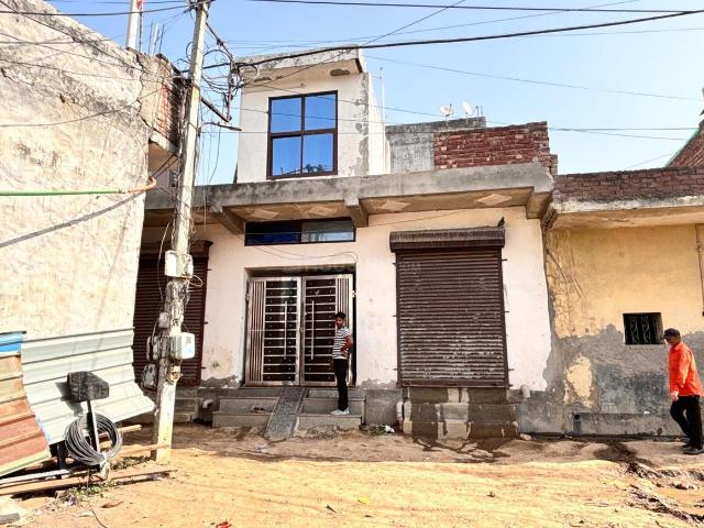 House for sale in Hariana