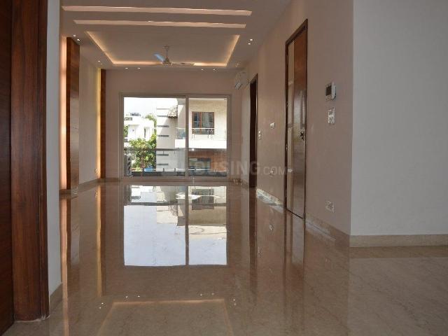 House for sale in Hariana