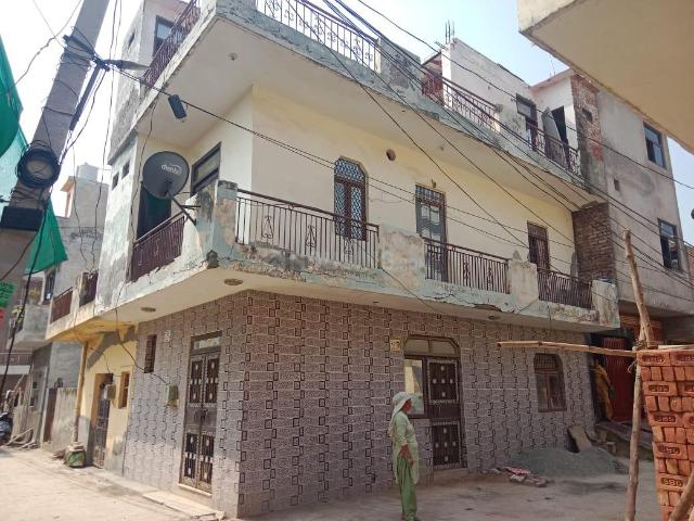 House for sale in Hariana