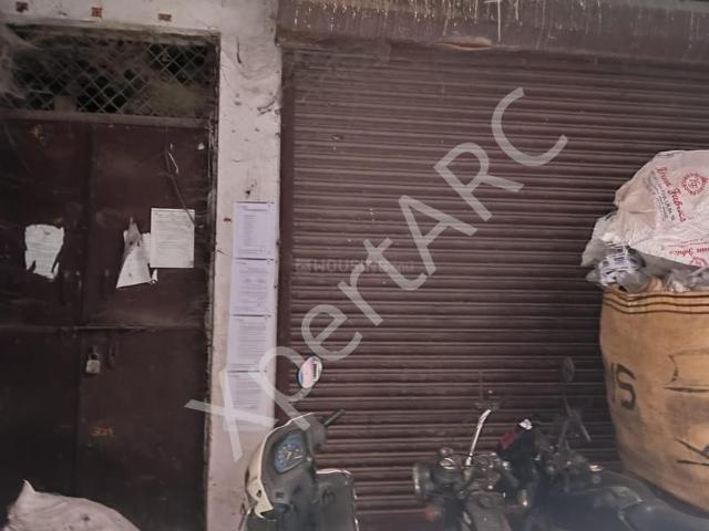 House for sale in North East Delhi, Deri