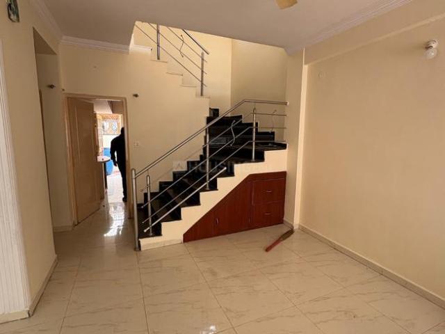 House for sale in Madya