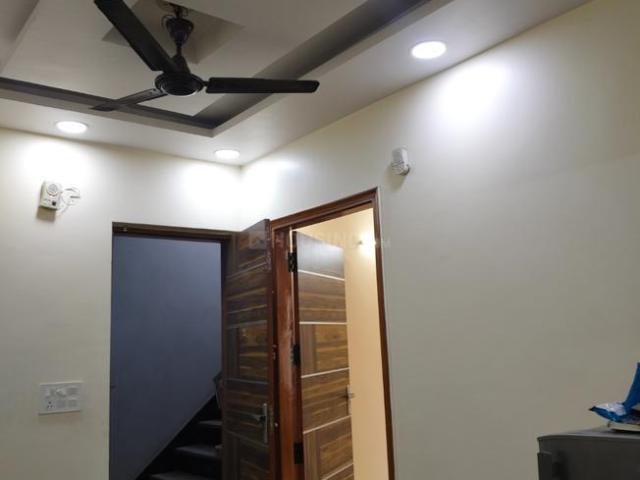 House for rent in Central Delhi, Deri