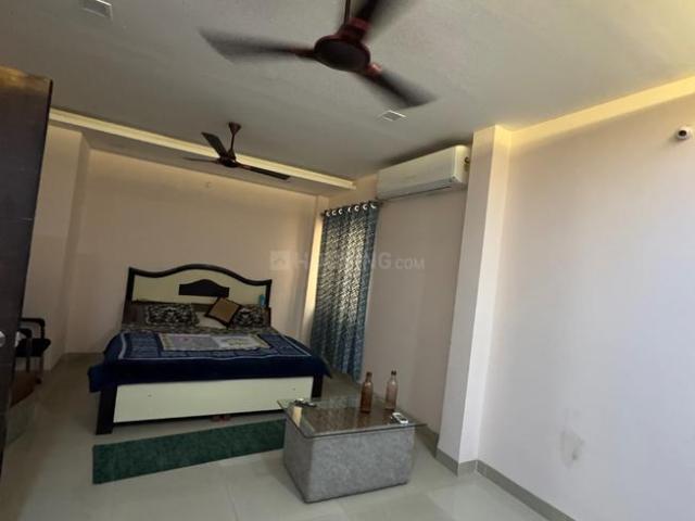 House for sale in Madya