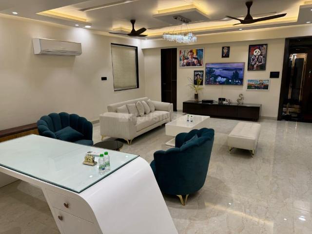House for sale in Madya