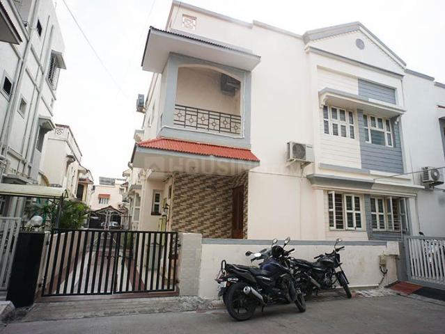 House for sale in Chanakyapuri, Ahmedabad