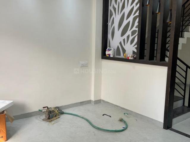 House for sale in Madya