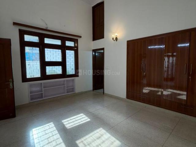 House for rent in Deri