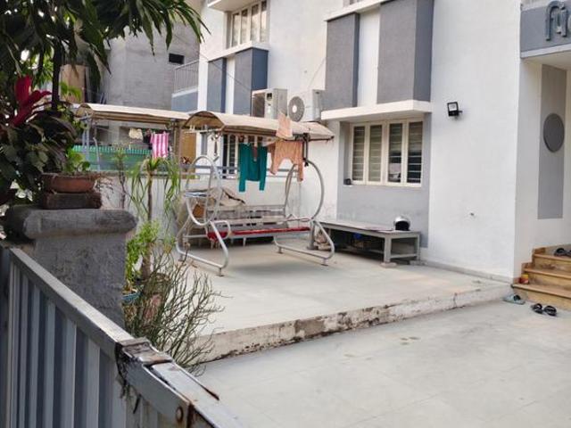 House for sale in Thaltej, Ahmedabad