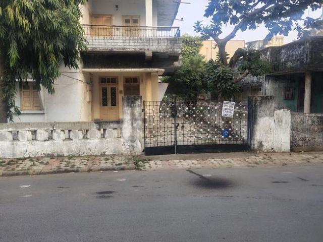 House for sale in Navrangpura - Ahmedabad, Gujarat