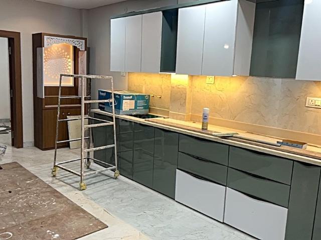 House for sale in Madya