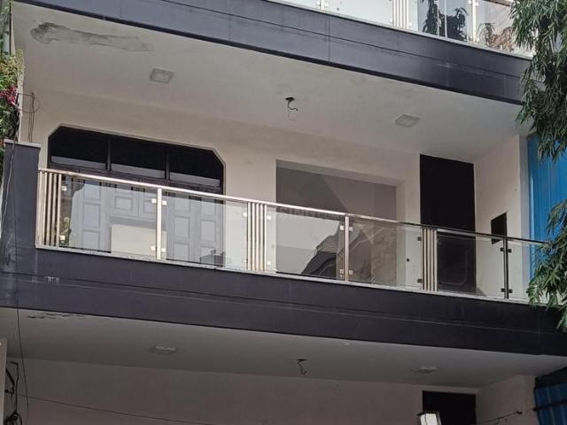 House for rent in West Delhi, Deri