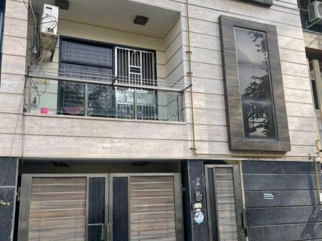 House for rent in West Delhi, Deri