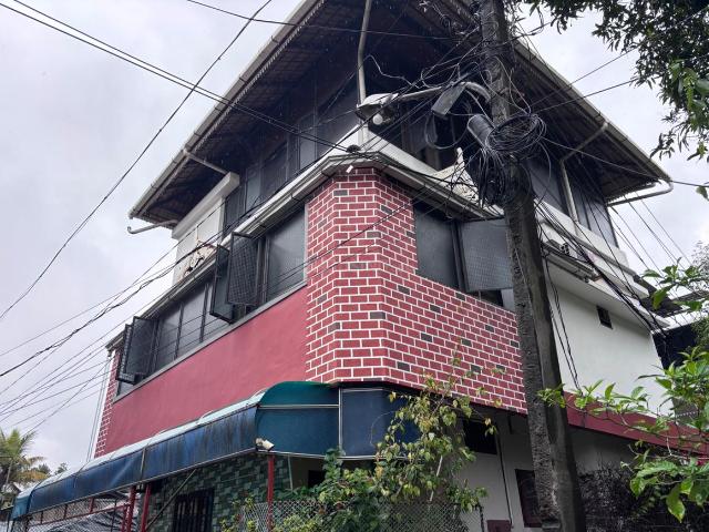 House for sale in Vyttila, Ernakulam