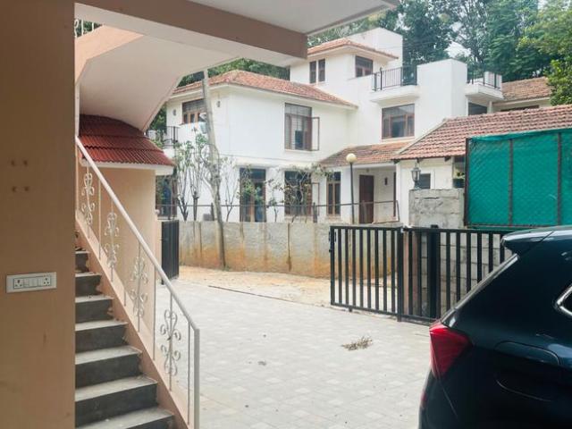 House for rent in Bangalore East, Cox Town - Bangalore