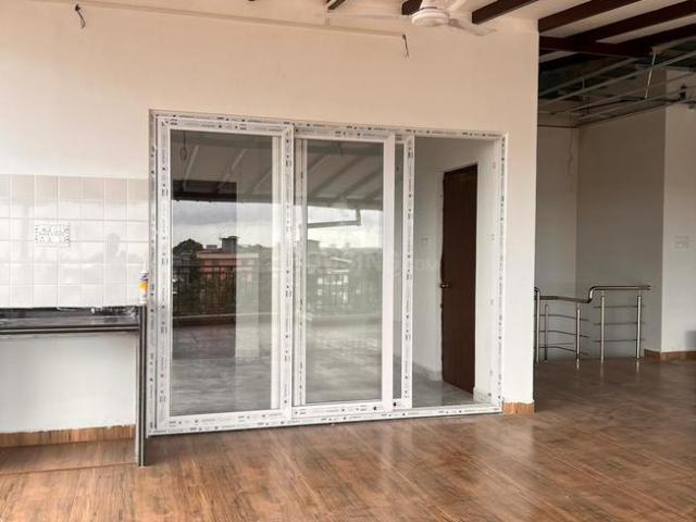 Flat for sale in Penha De França, Goa