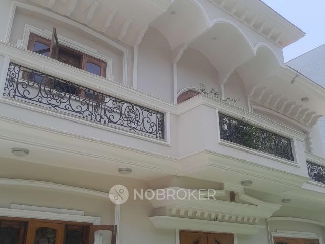 Property for rent in Hariana