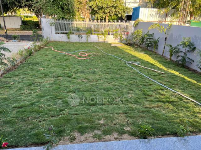 Property for rent in Hariana