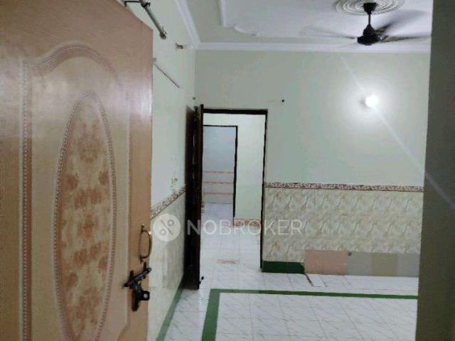 Property for rent in Deri
