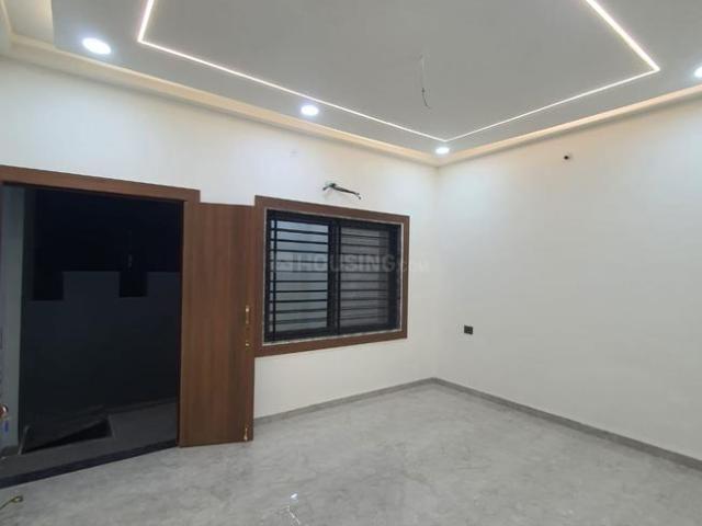 Villa for sale in Madya