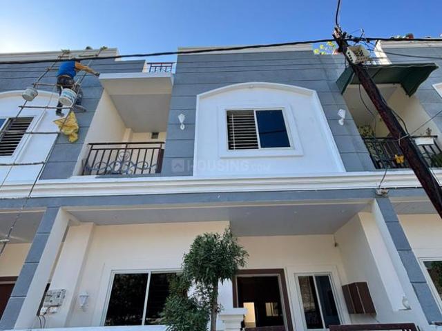 Villa for sale in Madya