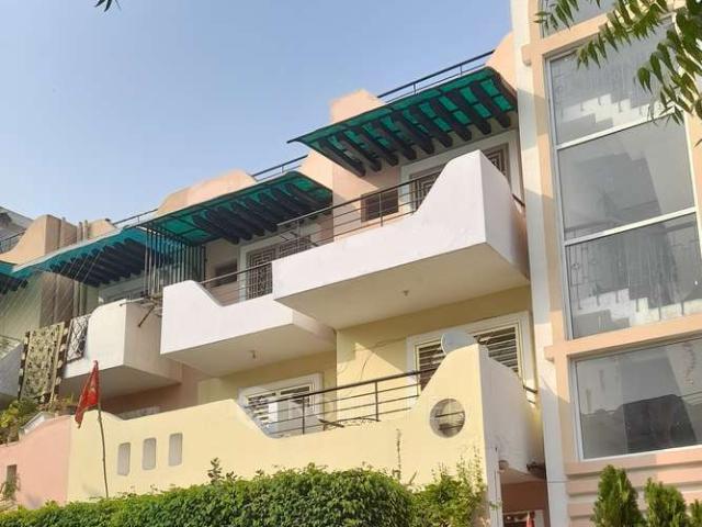 Property for rent in Hariana