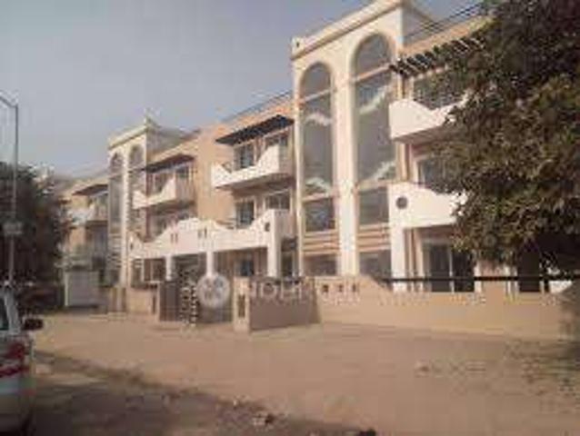 Property for rent in Hariana