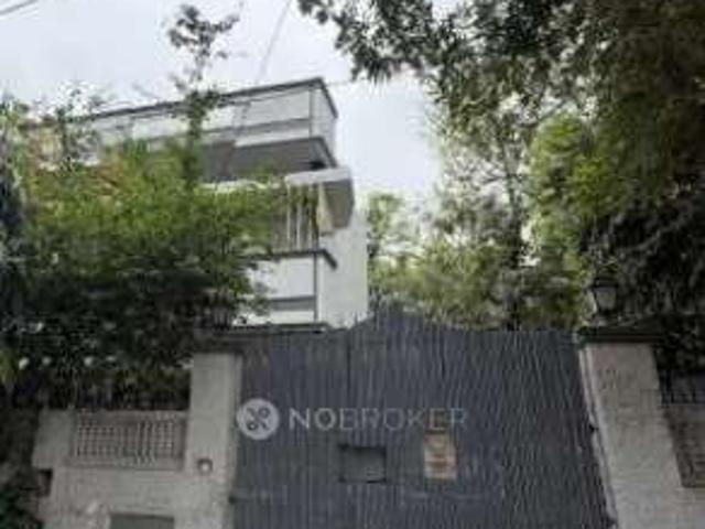 Property for rent in Deri