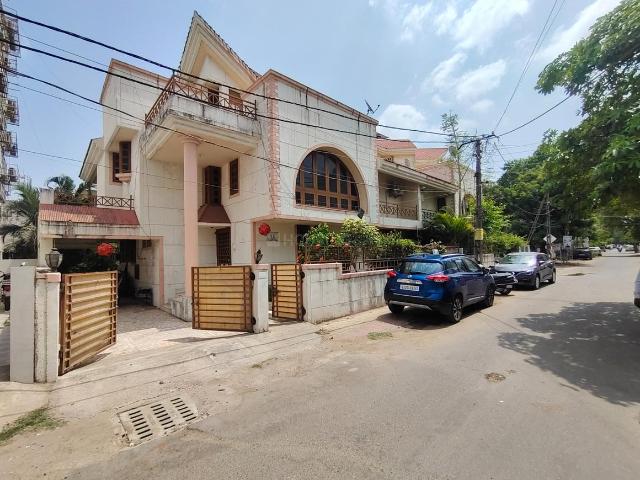 Villa for sale in Gujarat