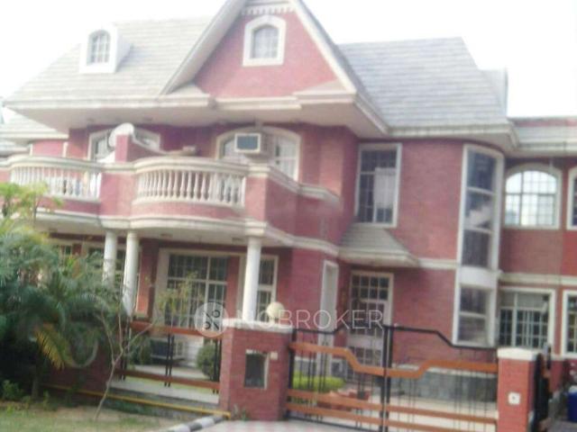 Property for rent in Hariana