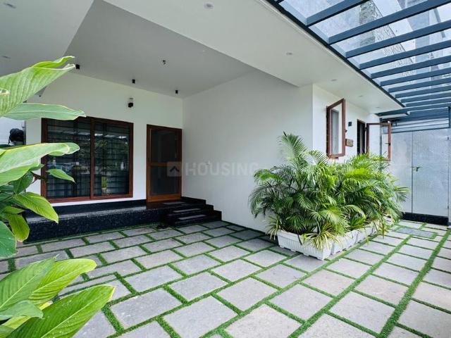 Villa for sale in Thrippunithura, Kerala