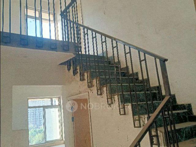 Property for rent in Deri