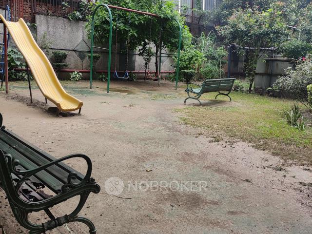 Property for rent in Deri