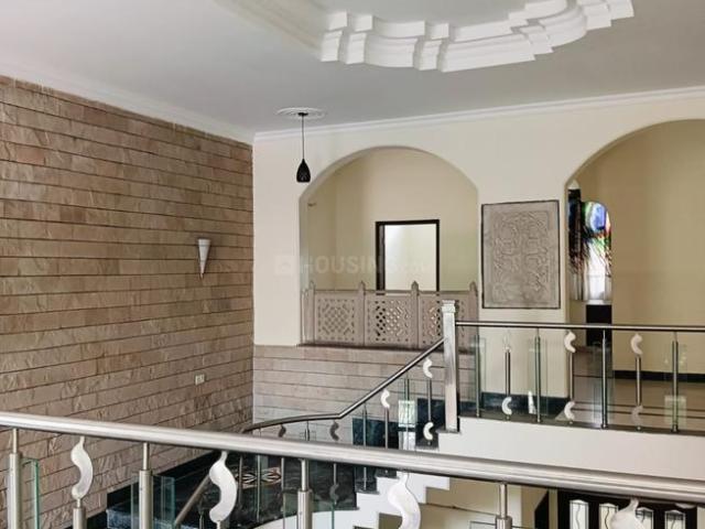Villa for rent in Noida