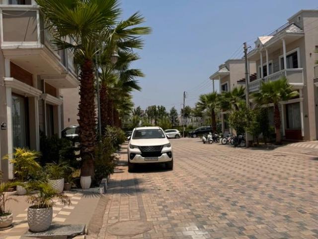 Villa for sale in Zirakpur, Punjab