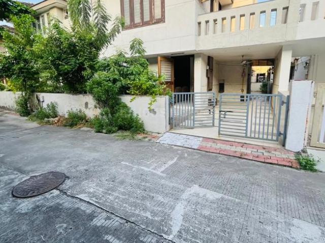 Villa for rent in Ramdev nagar, Ahmedabad