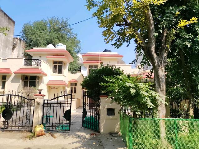 Villa for rent in Hariana