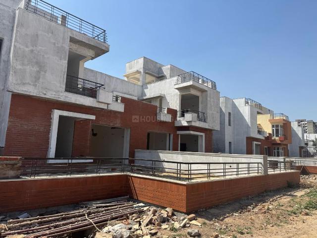 Villa for sale in Hariana