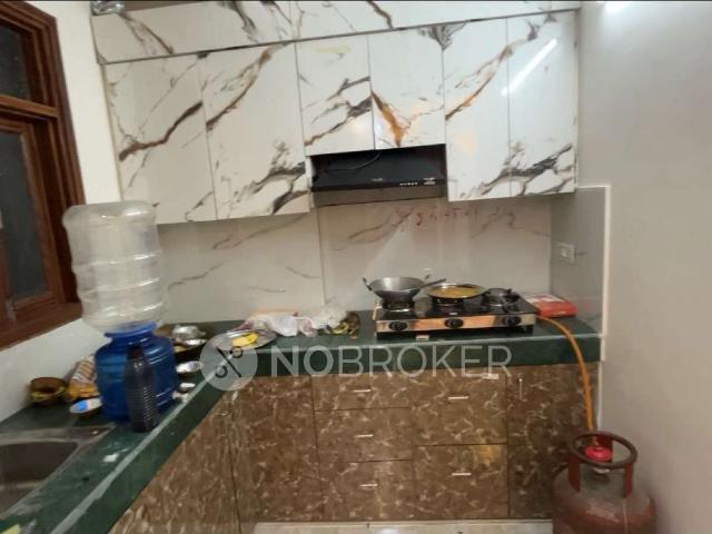 Property for rent in Deri
