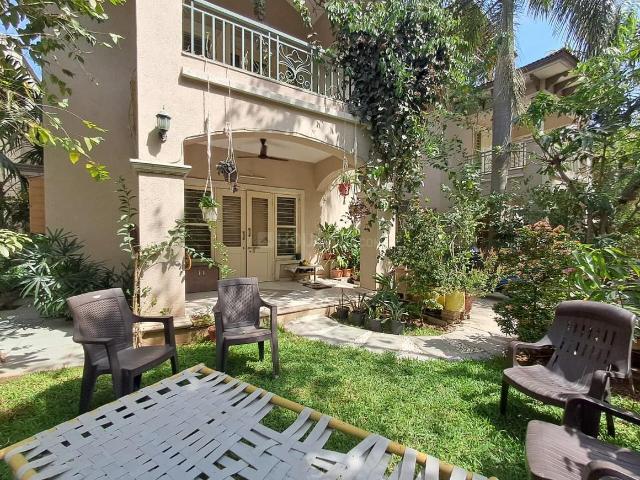 Villa for rent in Adalaj, Gujarat