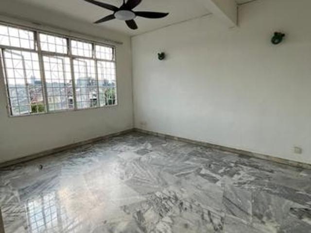 Apartment for sale in Petaling, Subang Jaya