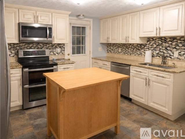 Apartment for rent in Leicester, Massachusetts