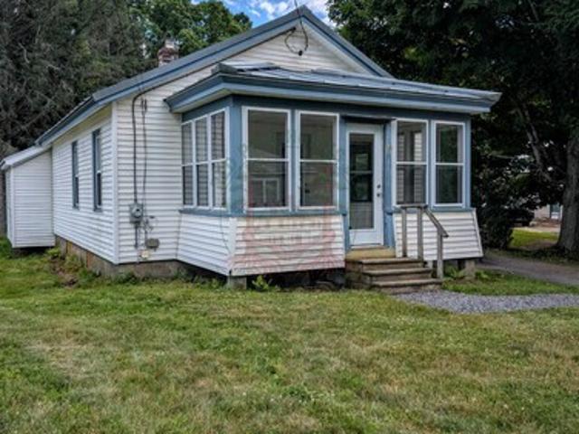 Apartment for rent in Fairfield, Maine