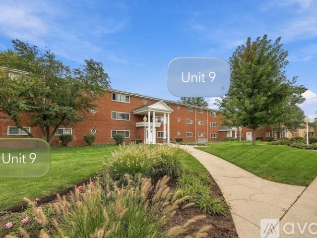 Apartment for rent in Arlington Heights, Illinois