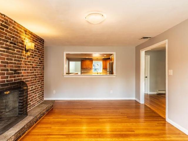Apartment for rent in Dracut, Massachusetts