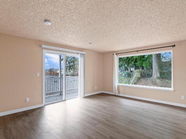 Apartment for rent in View Ridge - Madison, Everett