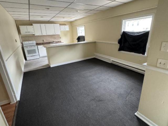 Condo for rent in Southbridge