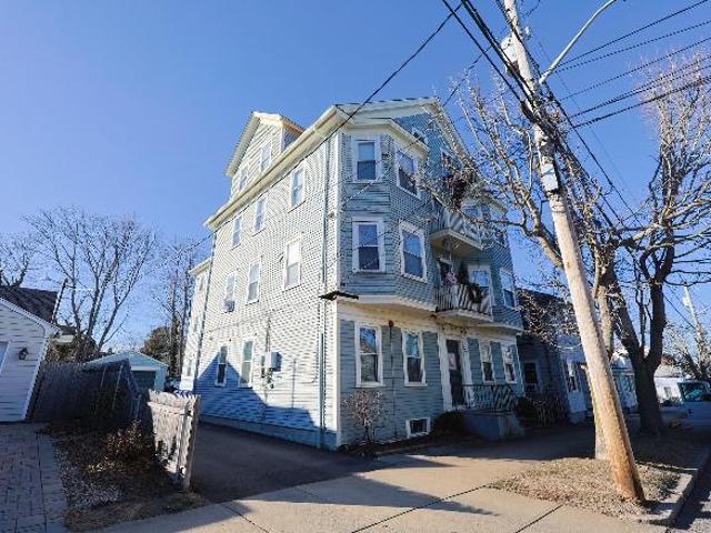 Condo for rent in Bristol, Rhode Island