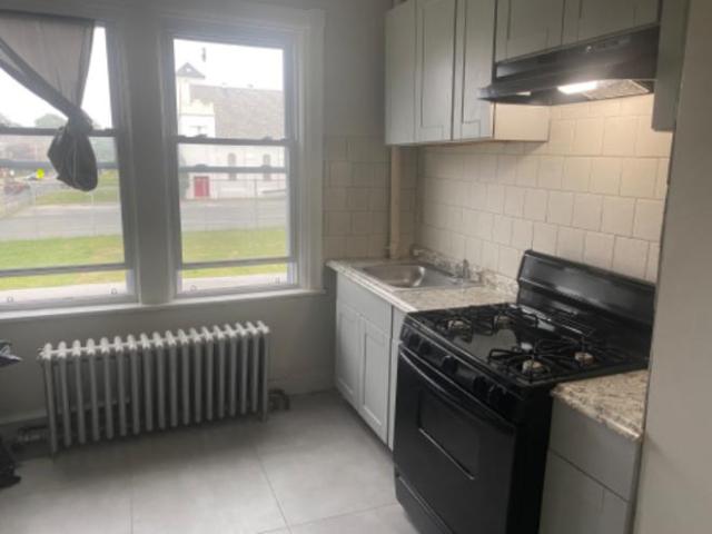 Condo for rent in Darby